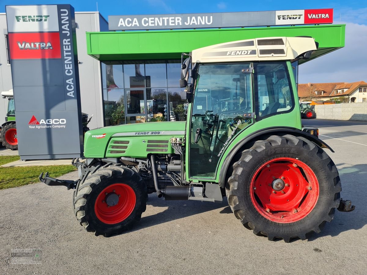 Traktor des Typs Fendt Farmer 209 FA, Gebrauchtmaschine in Gerasdorf (Bild 2)