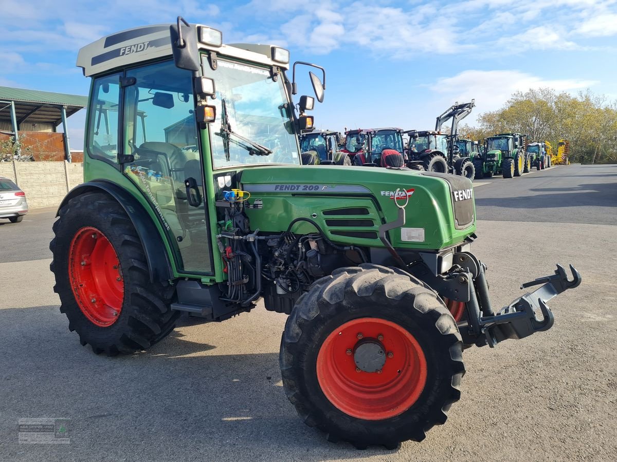 Traktor des Typs Fendt Farmer 209 FA, Gebrauchtmaschine in Gerasdorf (Bild 8)