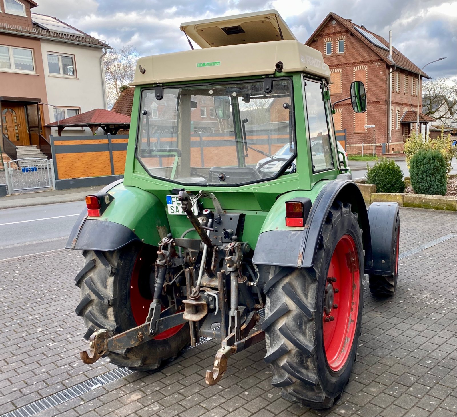 Traktor от тип Fendt Farmer 250 S Allrad, FH, 1. Hand, 4.800 h (Kein 240 260 275), Gebrauchtmaschine в Weimar/Hessen (Снимка 5)