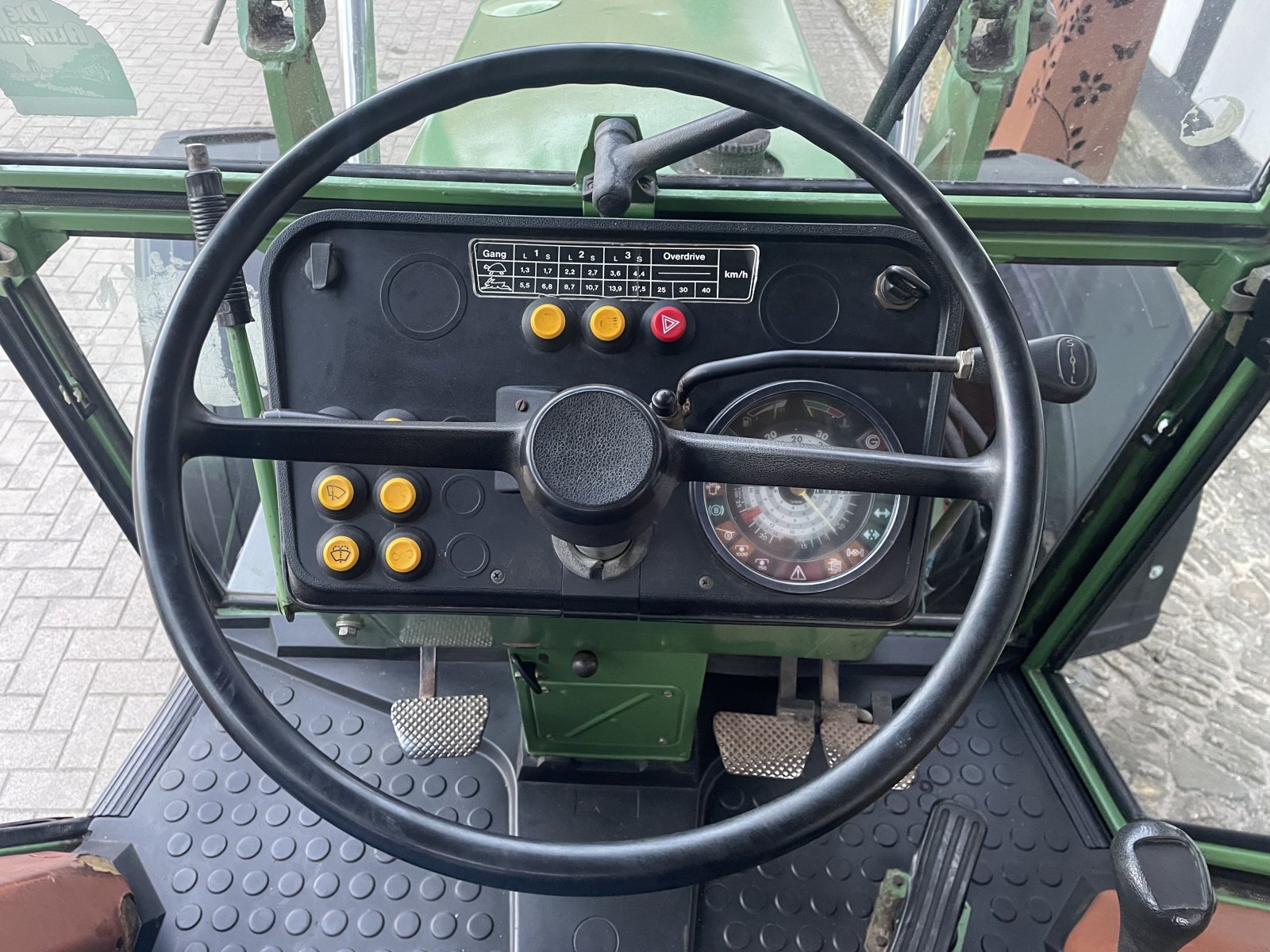 Traktor typu Fendt Farmer 303 LS, Gebrauchtmaschine w Hunteburg (Zdjęcie 10)