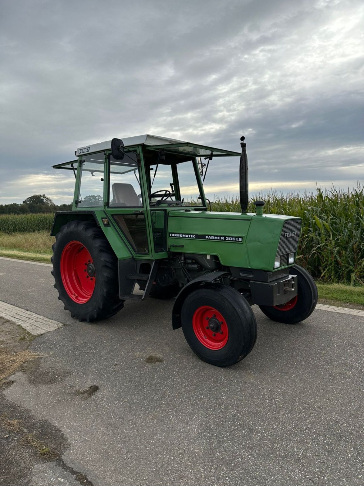 Traktor des Typs Fendt Farmer 305 LS, Gebrauchtmaschine in zwolle (Bild 2)