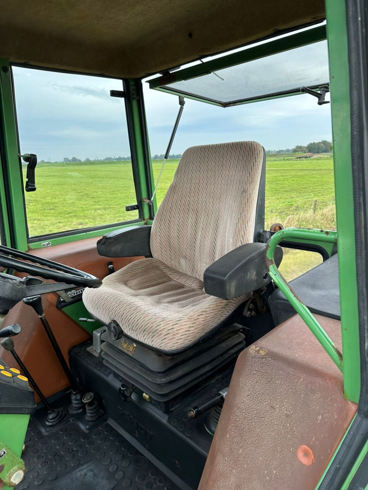 Traktor Türe ait Fendt Farmer 305 LS, Gebrauchtmaschine içinde zwolle (resim 5)