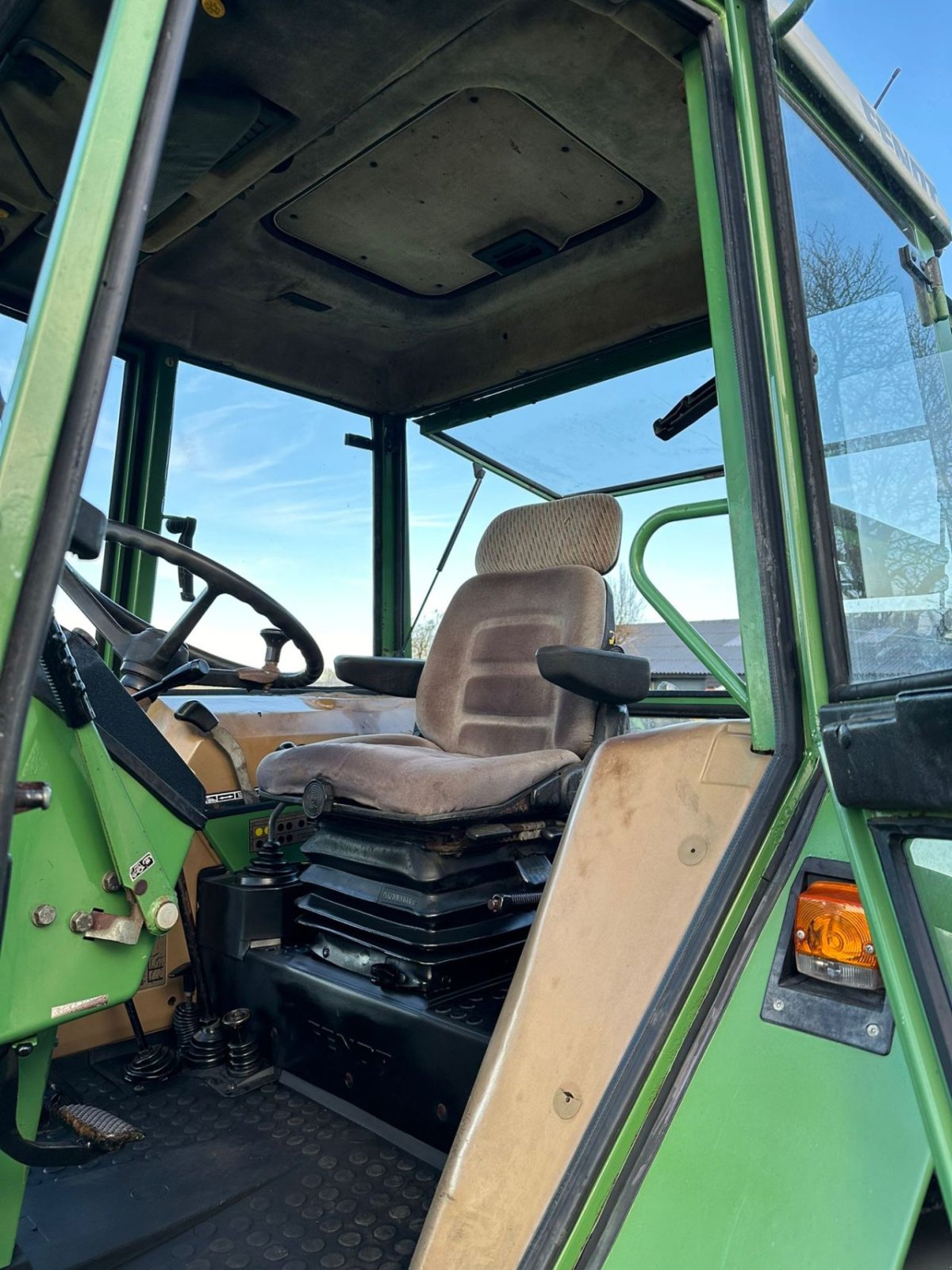 Traktor del tipo Fendt Farmer 305 LS, Gebrauchtmaschine In zwolle (Immagine 5)