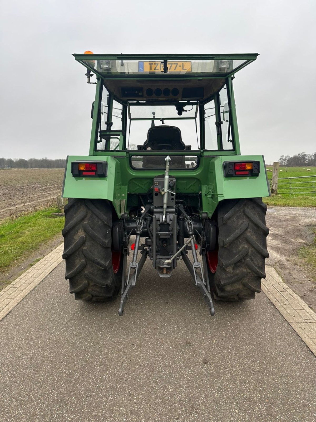 Traktor des Typs Fendt Farmer 305 LS, Gebrauchtmaschine in zwolle (Bild 3)