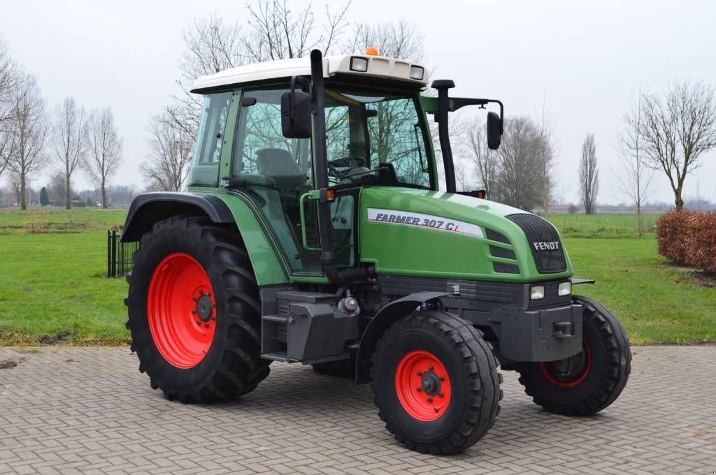 Traktor des Typs Fendt Farmer 307 CI 2-WD, Gebrauchtmaschine in Erichem (Bild 3)