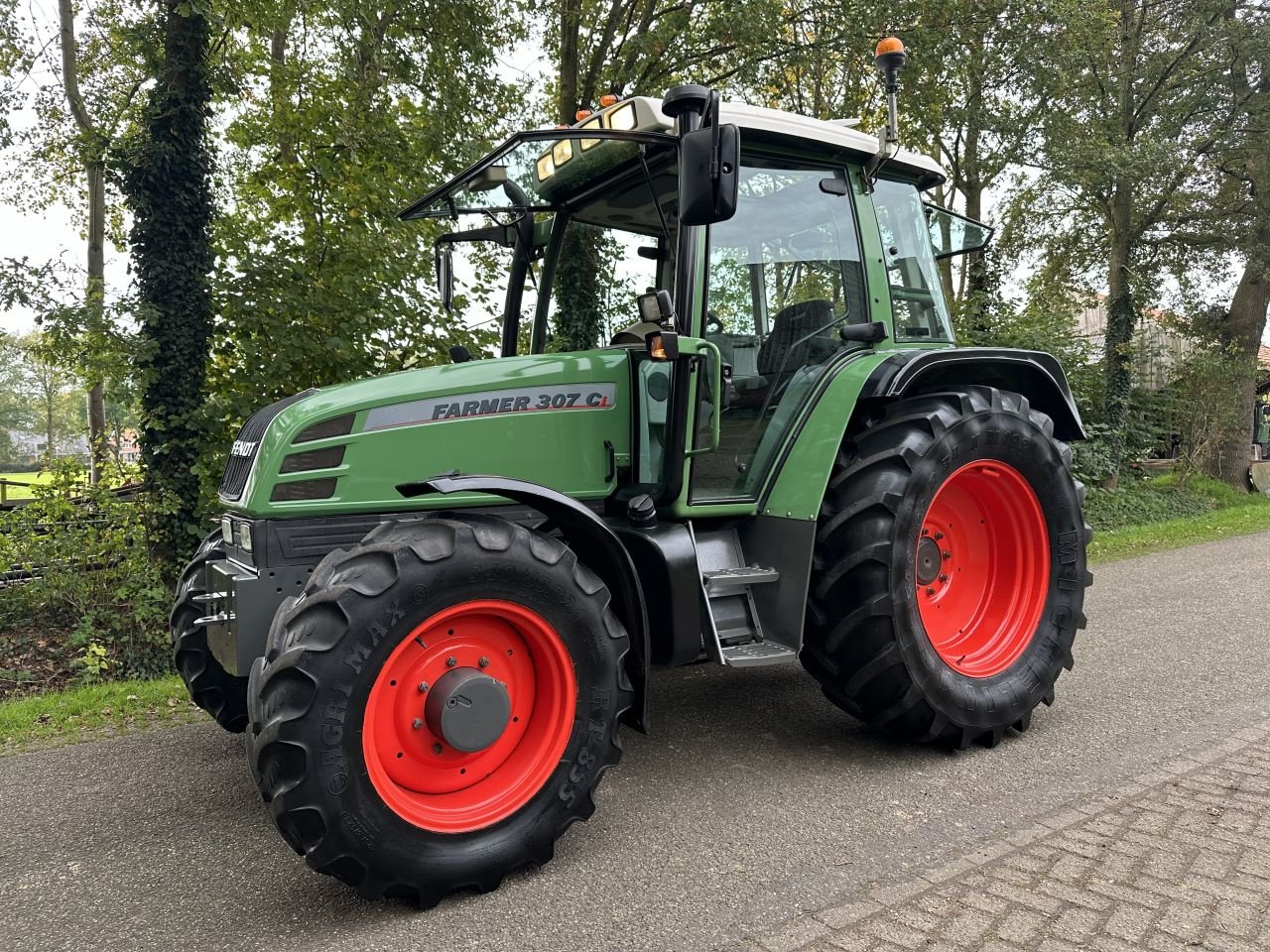 Traktor от тип Fendt Farmer 307 CI, Gebrauchtmaschine в Rossum (Снимка 1)