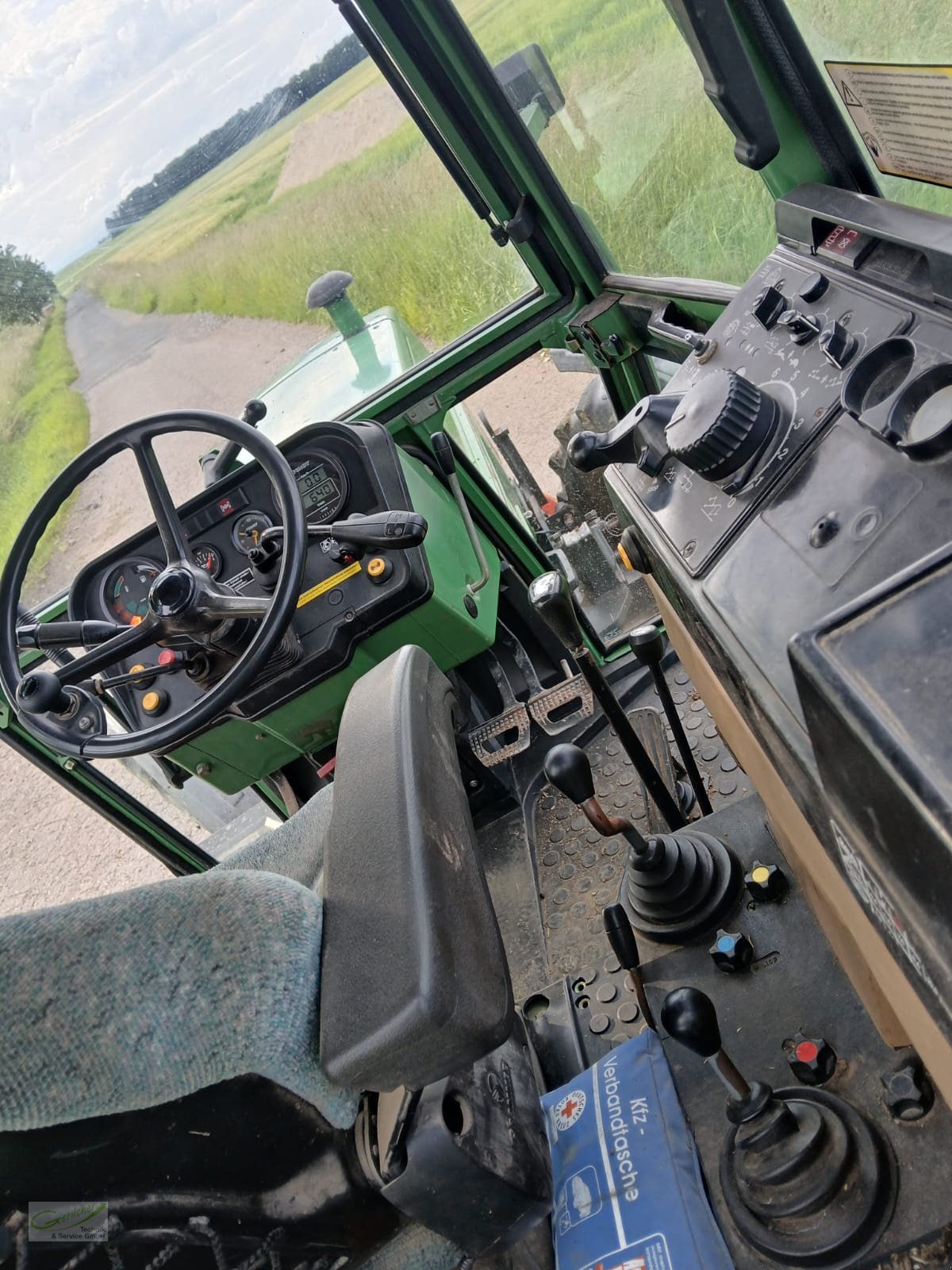 Traktor typu Fendt Farmer 307 LSA, Gebrauchtmaschine w Neustadt (Zdjęcie 16)