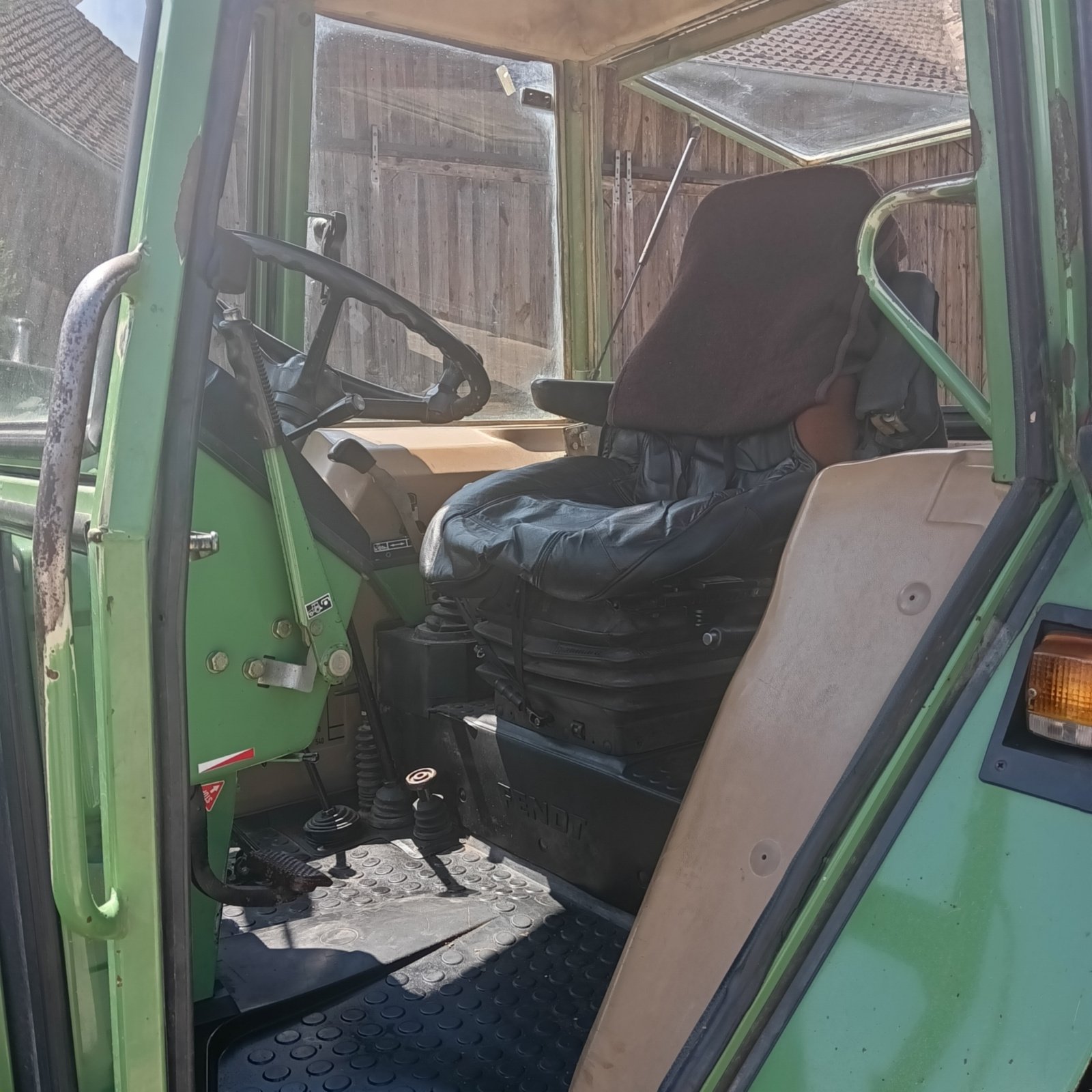 Traktor del tipo Fendt Farmer 308 LSA, Gebrauchtmaschine en Aufhausen (Imagen 7)