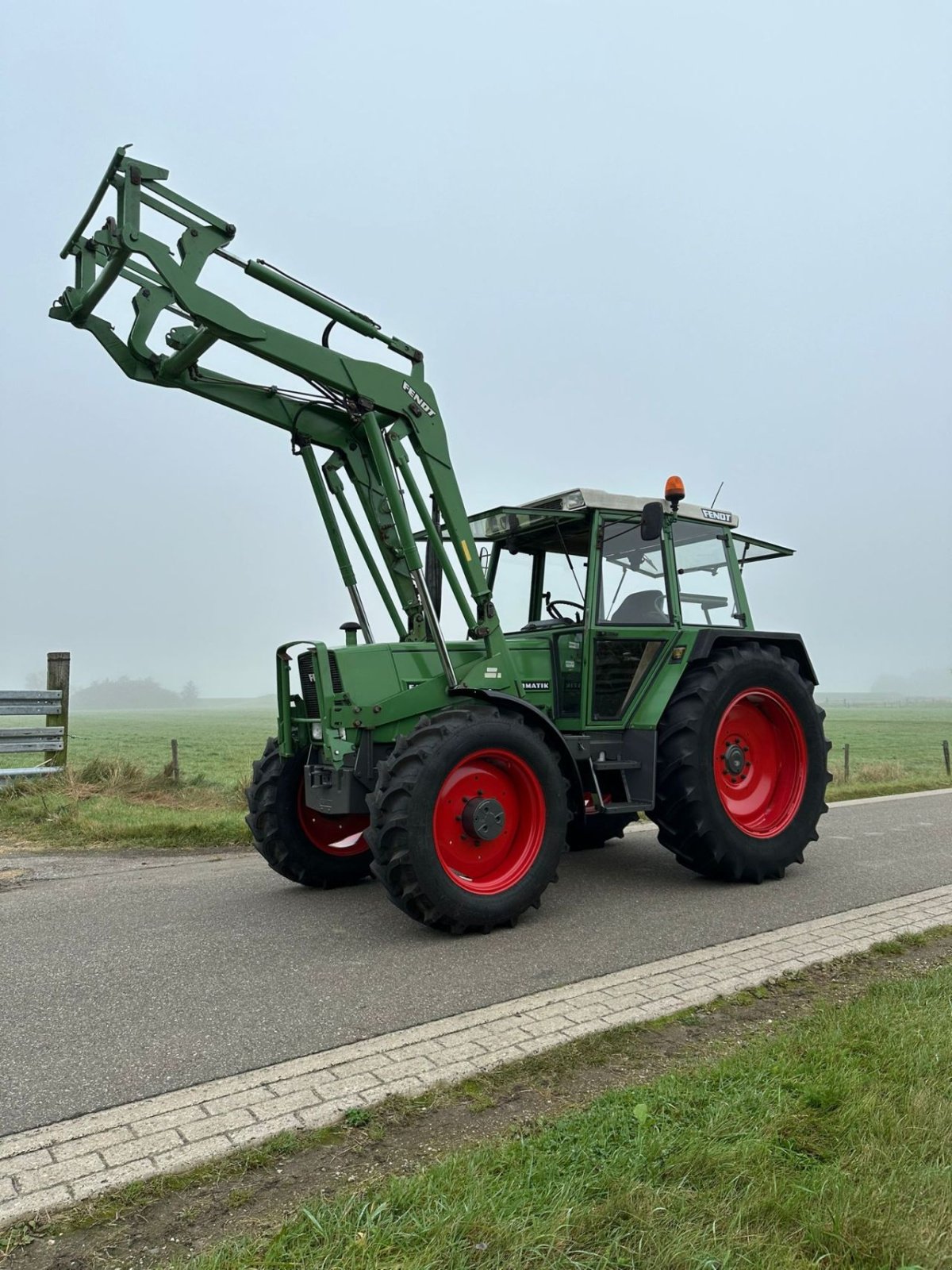 Traktor типа Fendt Farmer 308 LSA, Gebrauchtmaschine в zwolle (Фотография 1)