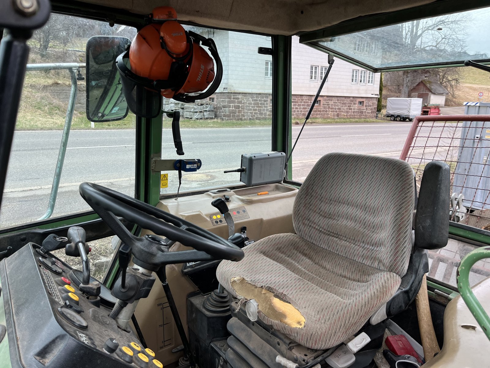 Traktor типа Fendt Farmer 308 LSA, Gebrauchtmaschine в Donaueschingen (Фотография 4)