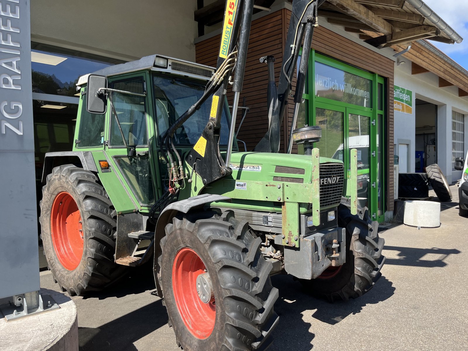 Traktor des Typs Fendt Farmer 308 LSA, Gebrauchtmaschine in Donaueschingen (Bild 2)