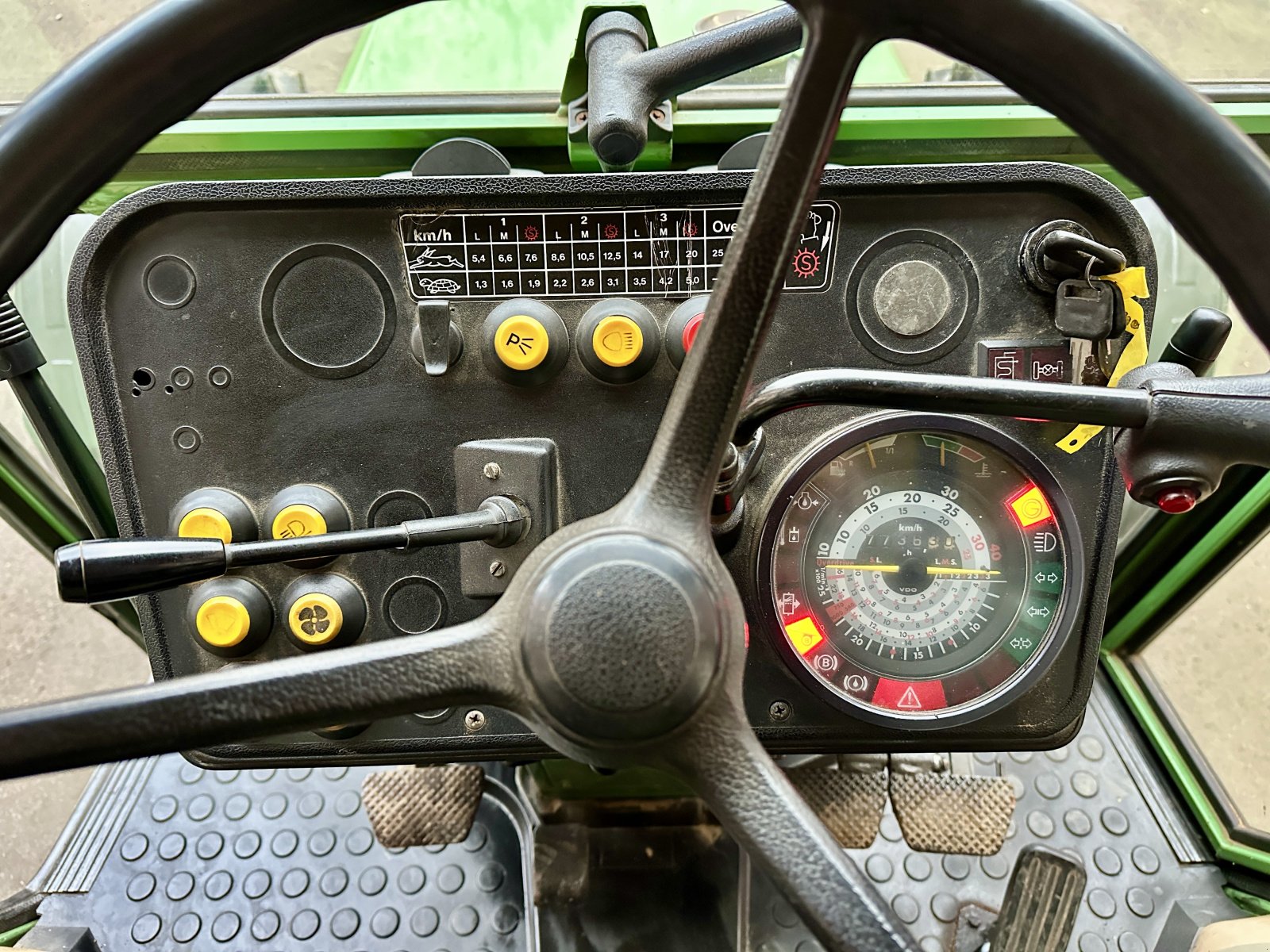 Traktor des Typs Fendt Farmer 309 LSA, FH, 7.700 h ( kein 306 308 310 ), Gebrauchtmaschine in Weimar/Hessen (Bild 17)