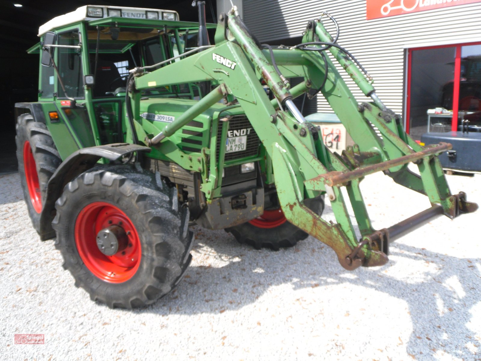 Traktor Türe ait Fendt Farmer 309 LSA, Gebrauchtmaschine içinde Freystadt (resim 4)