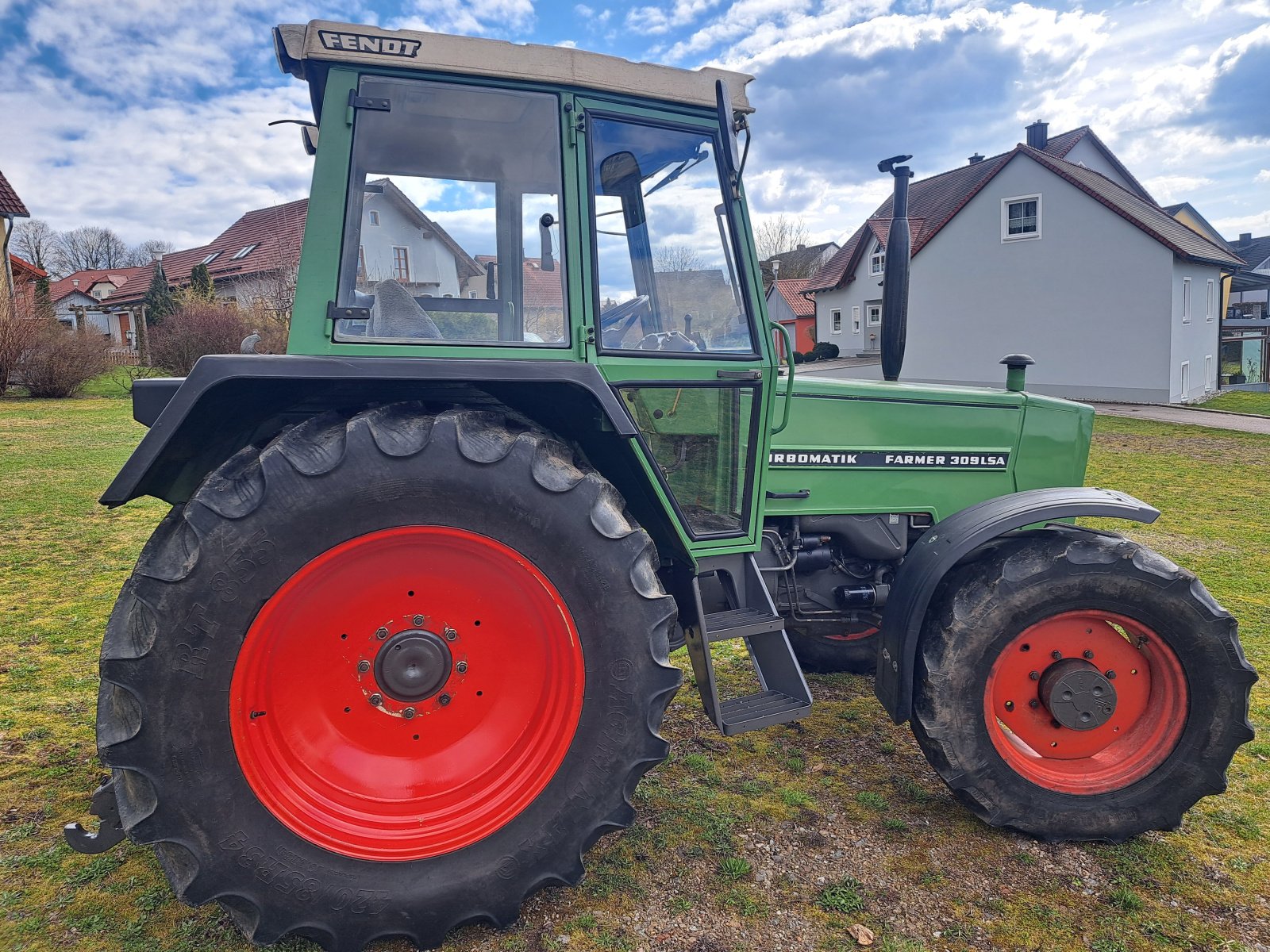 Traktor типа Fendt Farmer 309 LSA, Gebrauchtmaschine в Moosbach (Фотография 2)
