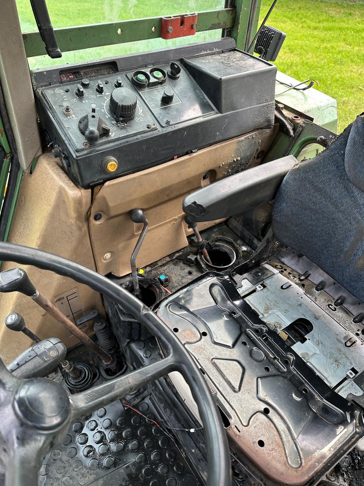 Traktor des Typs Fendt Farmer 310 LSA, Gebrauchtmaschine in Bergkirchen (Bild 18)