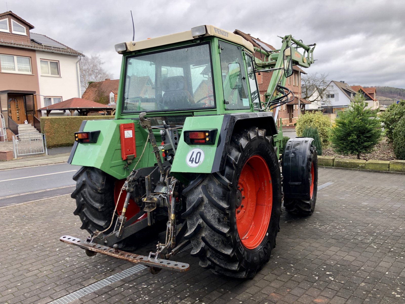 Traktor of the type Fendt Farmer 310 mit Stoll Frontlader ( No 308 309 311 312 ), Gebrauchtmaschine in Weimar/Hessen (Picture 4)