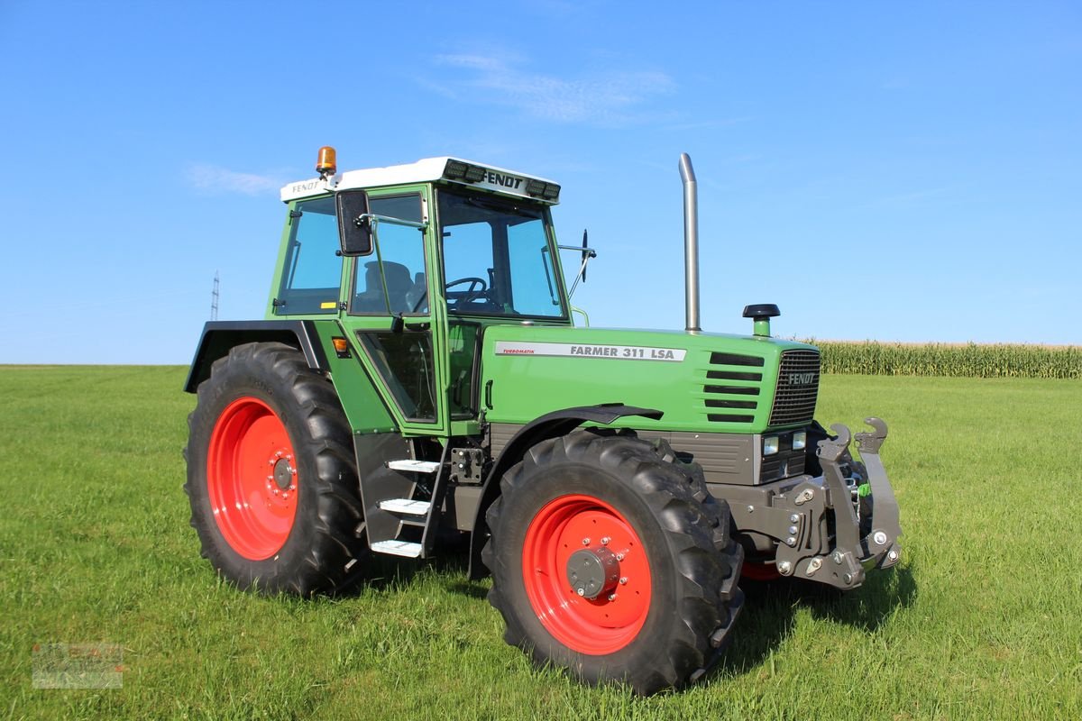 Traktor van het type Fendt Farmer 311 LSA 40 km/h, Gebrauchtmaschine in Eberschwang (Foto 1)