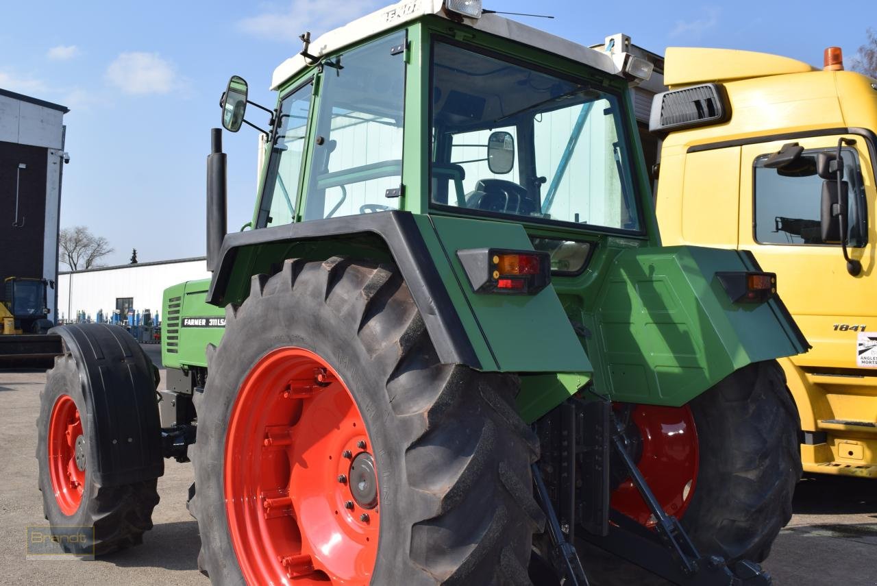 Traktor van het type Fendt Farmer 311 LSA, Gebrauchtmaschine in Oyten (Foto 4)