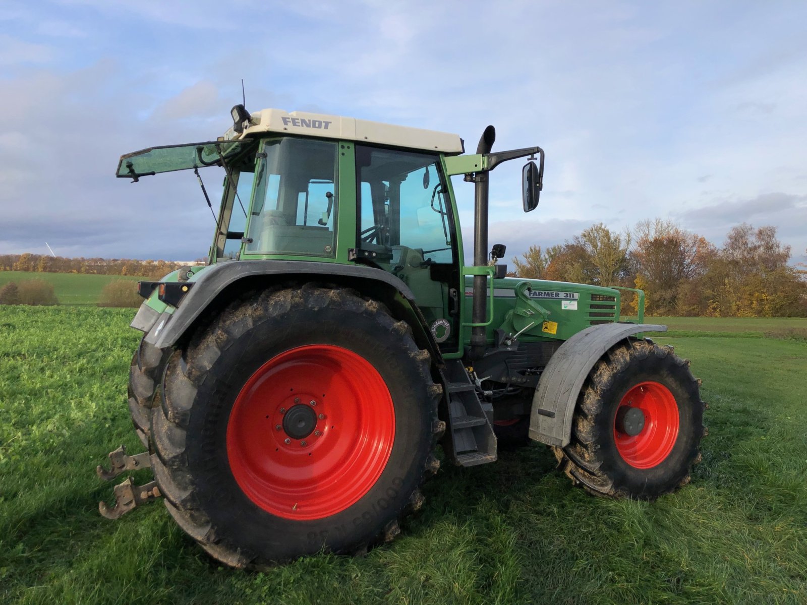 Traktor des Typs Fendt Farmer 311, Gebrauchtmaschine in Hüttenberg (Bild 3)