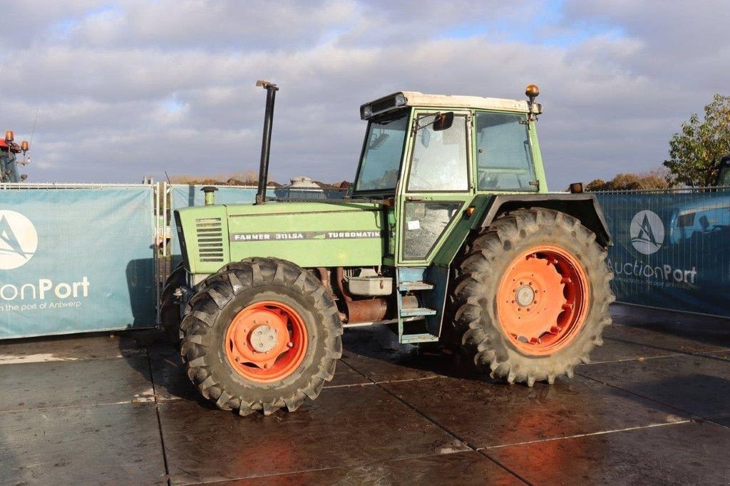 Traktor типа Fendt Farmer 311LSA Turbomatik, Gebrauchtmaschine в Antwerpen (Фотография 1)