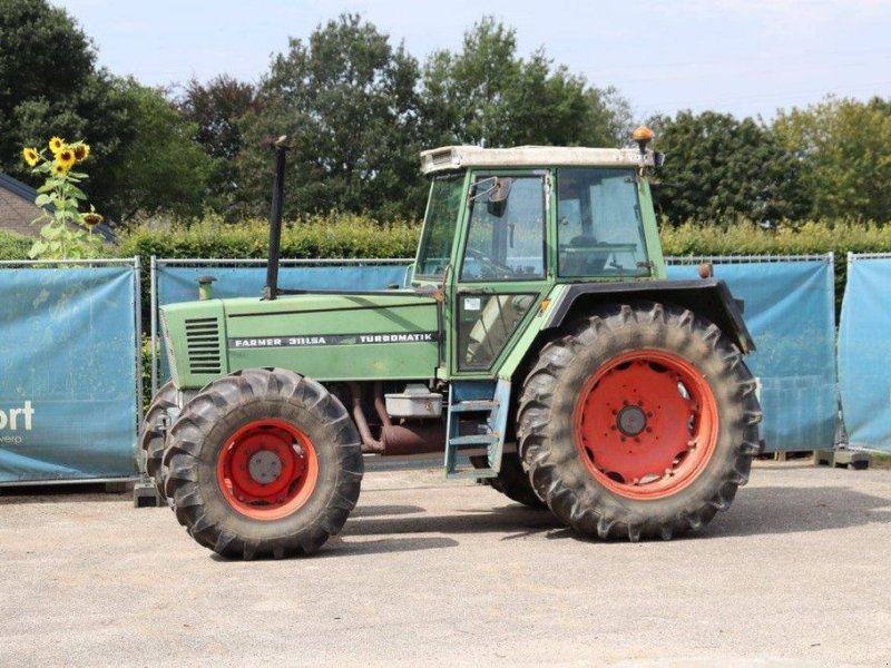 Traktor типа Fendt Farmer 311LSA, Gebrauchtmaschine в Antwerpen (Фотография 1)