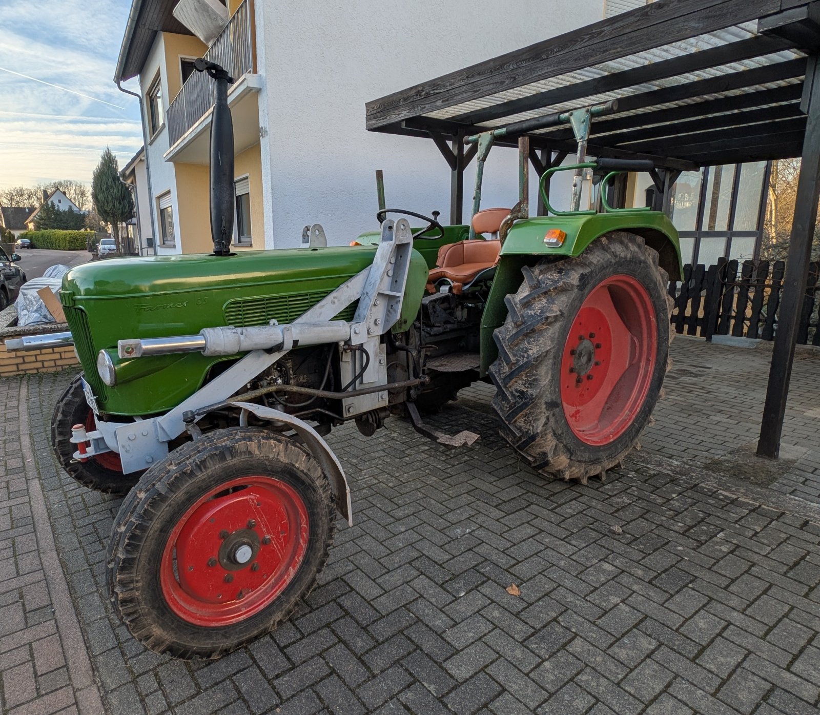 Traktor типа Fendt Farmer 3s, Gebrauchtmaschine в Kottweiler-schwanden (Фотография 1)