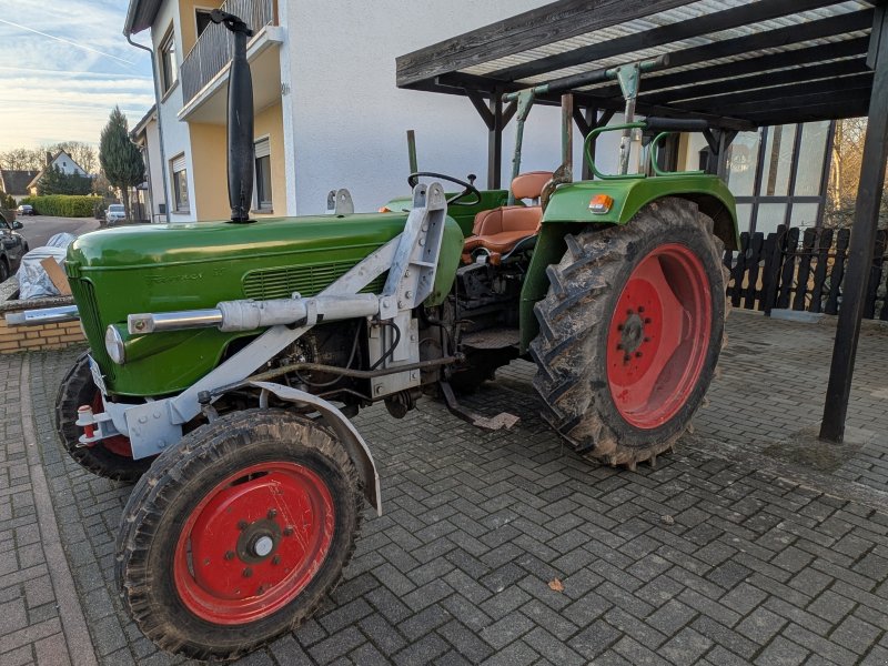 Traktor del tipo Fendt Farmer 3s, Gebrauchtmaschine In Kottweiler-schwanden (Immagine 1)