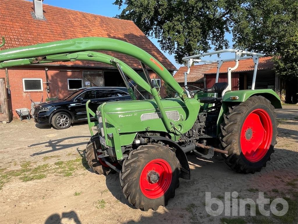 Traktor des Typs Fendt Farmer 3SA, Gebrauchtmaschine in Düsseldorf (Bild 1)