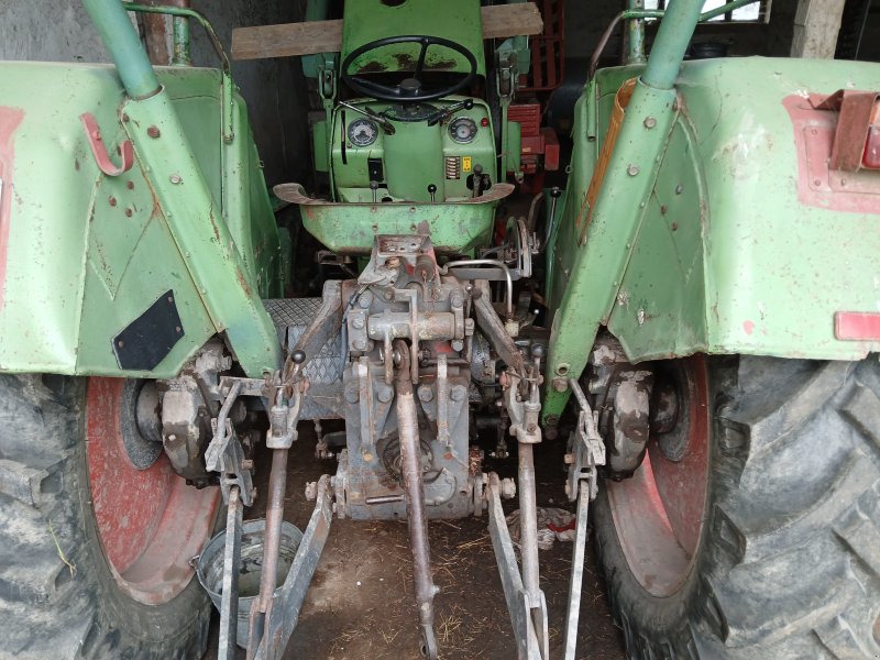 Traktor des Typs Fendt Farmer 4 S, Gebrauchtmaschine in Peuschen