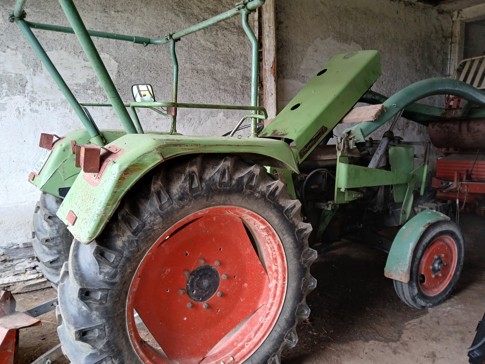 Traktor Türe ait Fendt Farmer 4 S, Gebrauchtmaschine içinde Peuschen (resim 2)