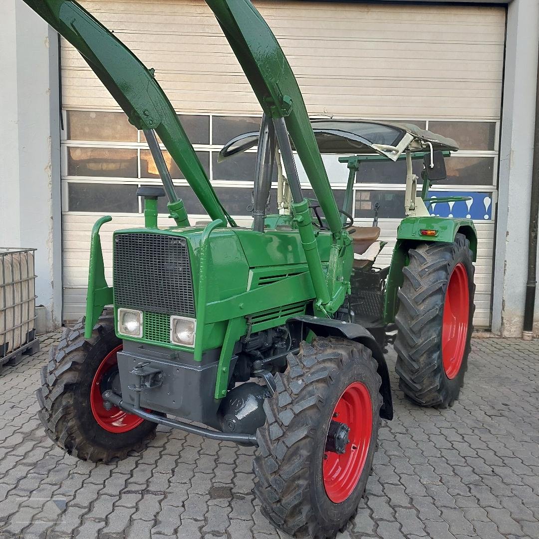 Traktor del tipo Fendt Farmer 4 SA, Gebrauchtmaschine en Kleinlangheim - Atzhausen (Imagen 1)