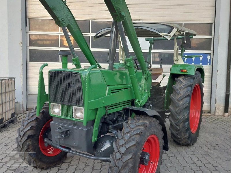 Traktor des Typs Fendt Farmer 4 SA, Gebrauchtmaschine in Kleinlangheim - Atzhausen (Bild 1)