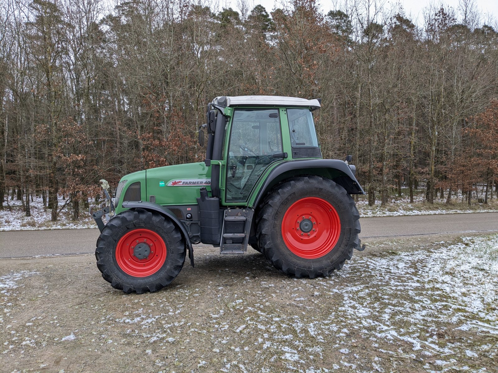 Traktor typu Fendt Farmer 409 Vario, Gebrauchtmaschine w Leutershausen (Zdjęcie 2)