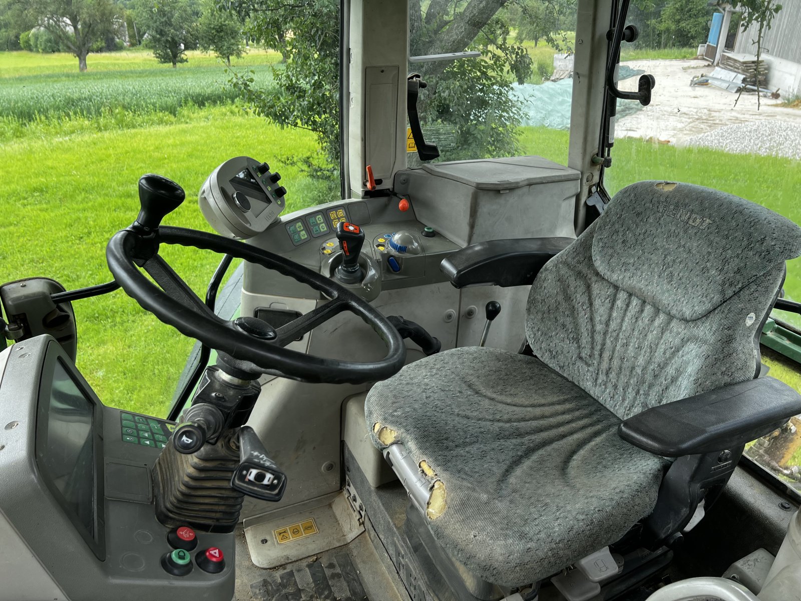 Traktor des Typs Fendt Farmer 410 Vario, Gebrauchtmaschine in Neuhofen an der Ybbs (Bild 2)