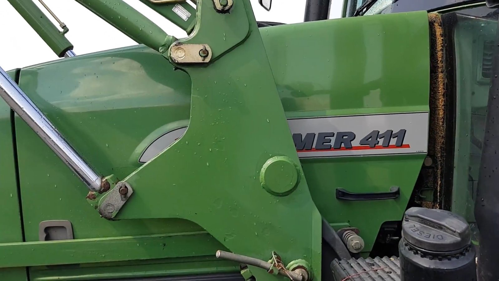 Traktor Türe ait Fendt Farmer 411 Vario, Gebrauchtmaschine içinde Casic (resim 3)