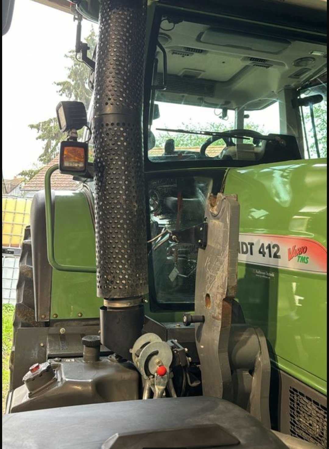 Traktor van het type Fendt Farmer 412 Vario, Gebrauchtmaschine in Böbrach (Foto 4)