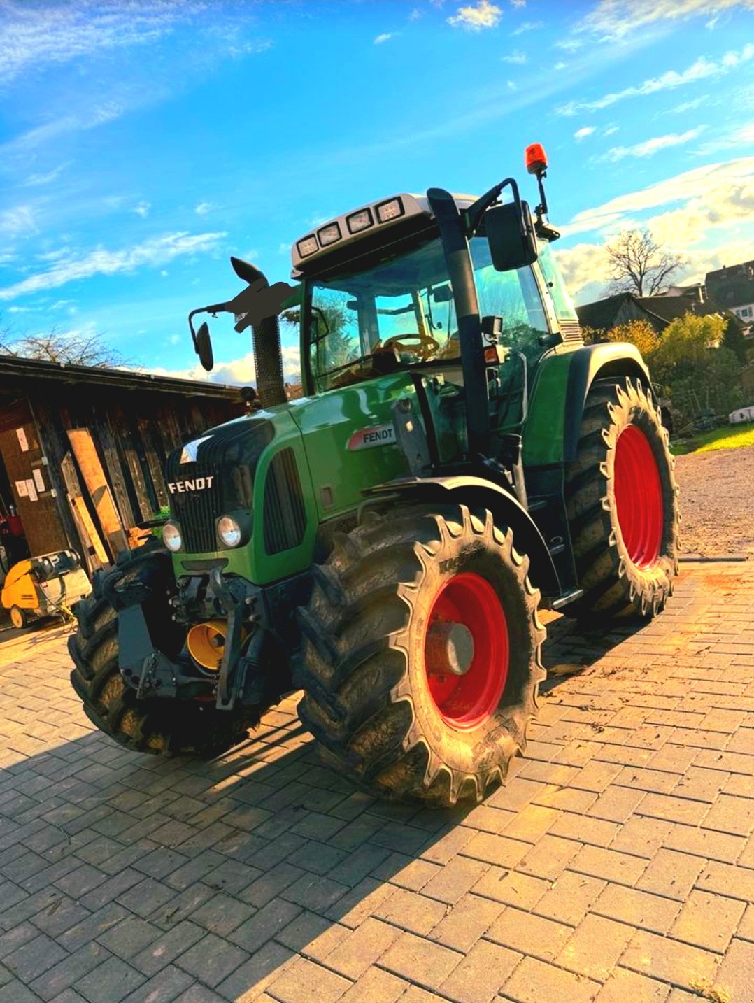 Traktor van het type Fendt Farmer 412 Vario, Gebrauchtmaschine in Böbrach (Foto 5)