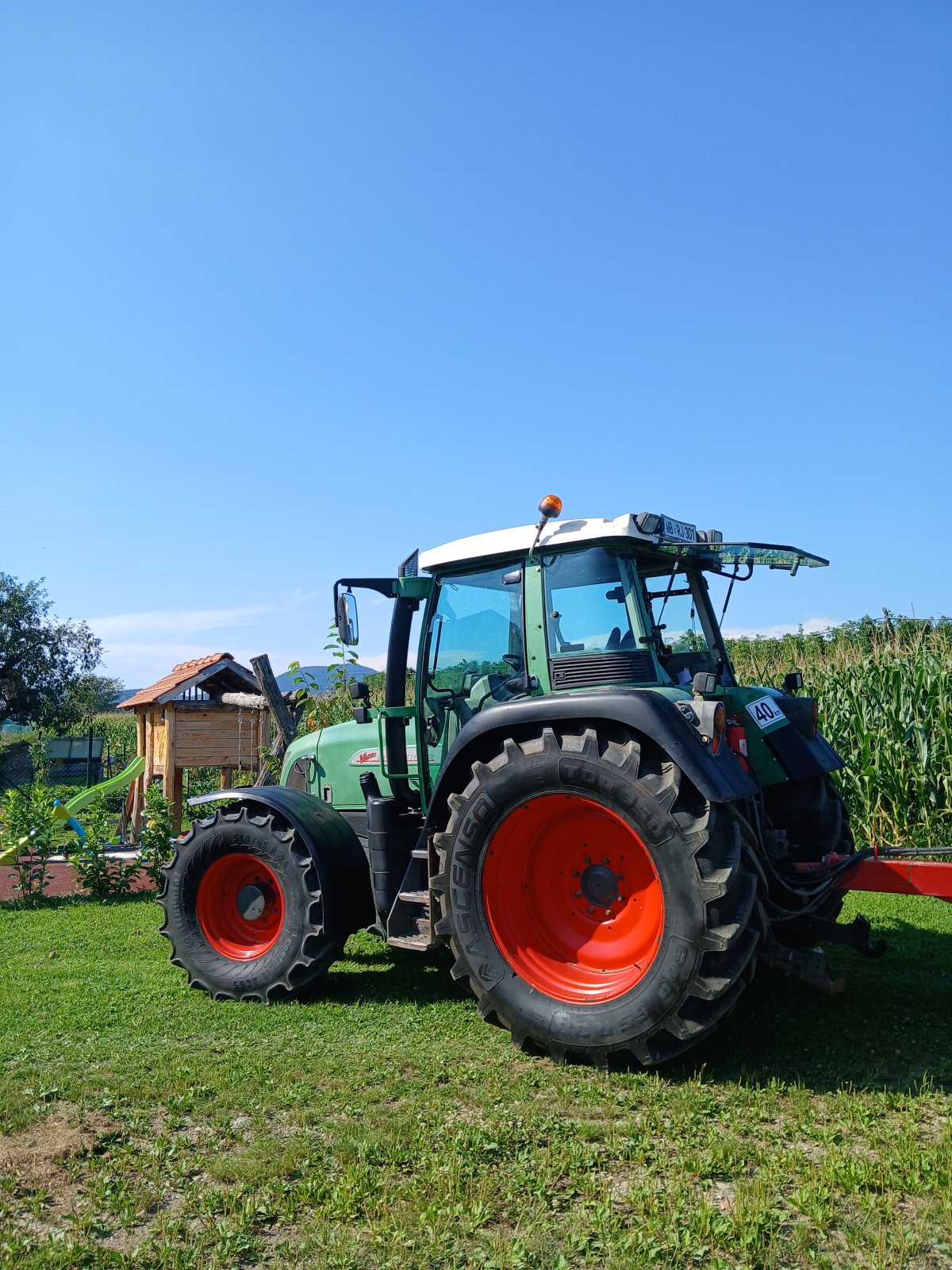 Traktor of the type Fendt Farmer 412 Vario, Gebrauchtmaschine in Naklo (Picture 2)