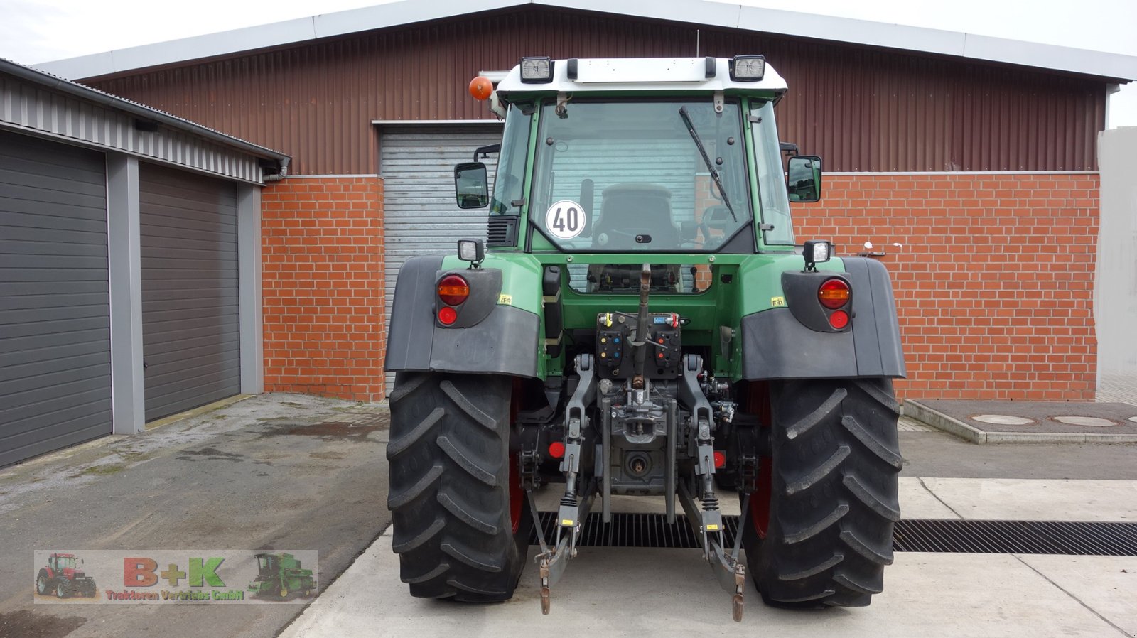 Traktor типа Fendt Farmer 412 Vario, Gebrauchtmaschine в Kettenkamp (Фотография 5)