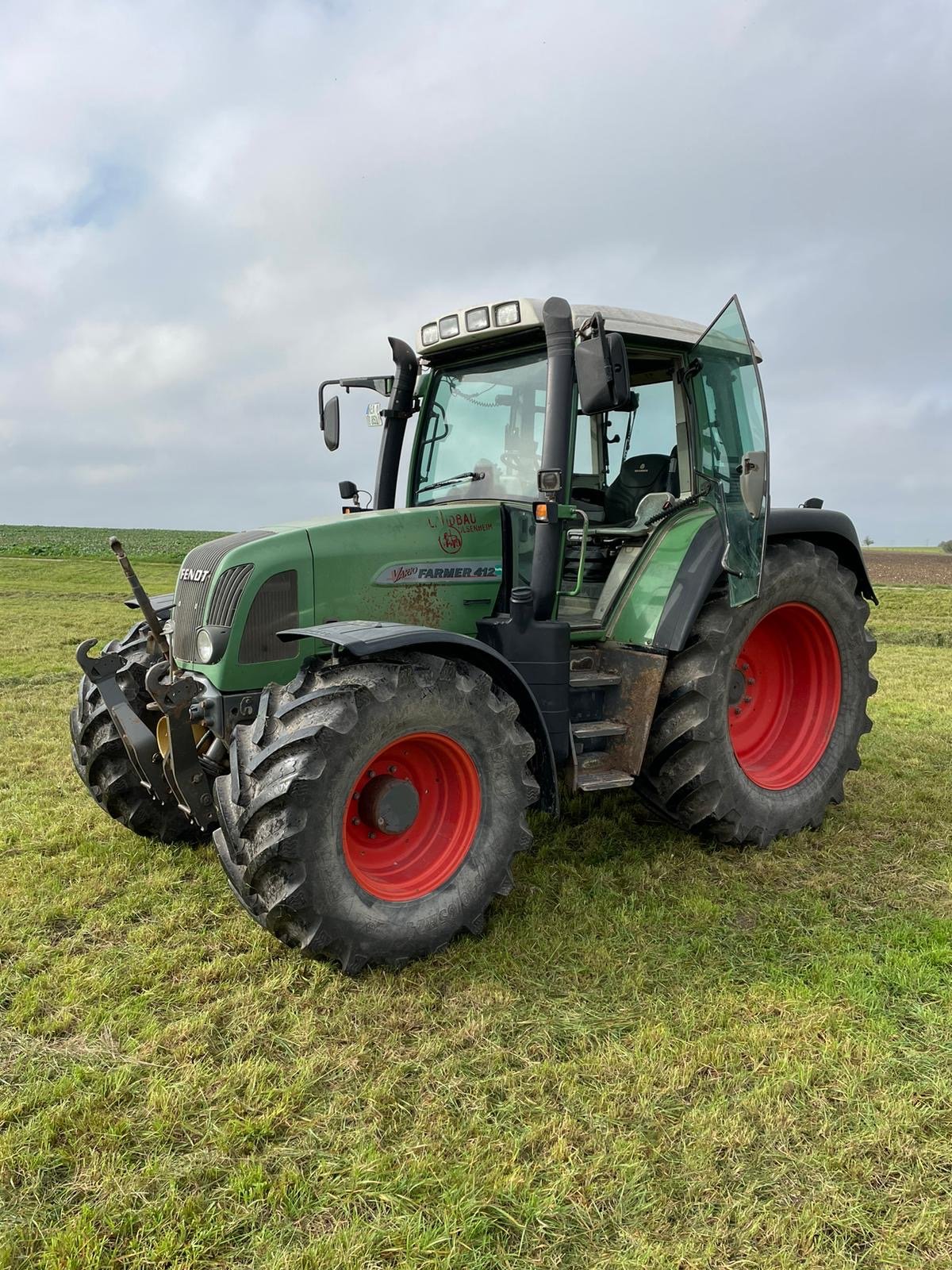 Traktor des Typs Fendt Farmer 412 Vario, Gebrauchtmaschine in Markt Nordheim (Bild 1)