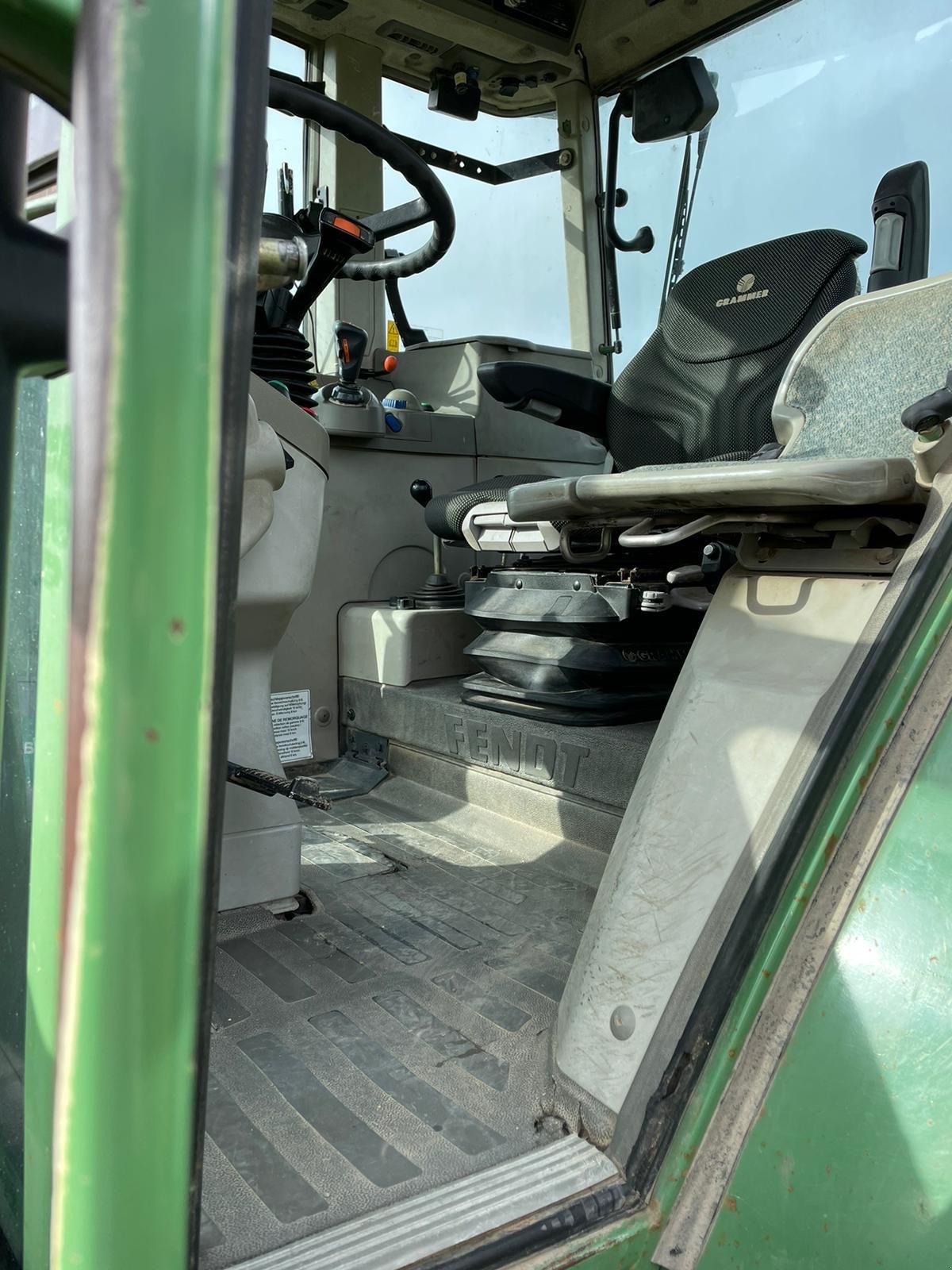 Traktor del tipo Fendt Farmer 412 Vario, Gebrauchtmaschine en Markt Nordheim (Imagen 3)