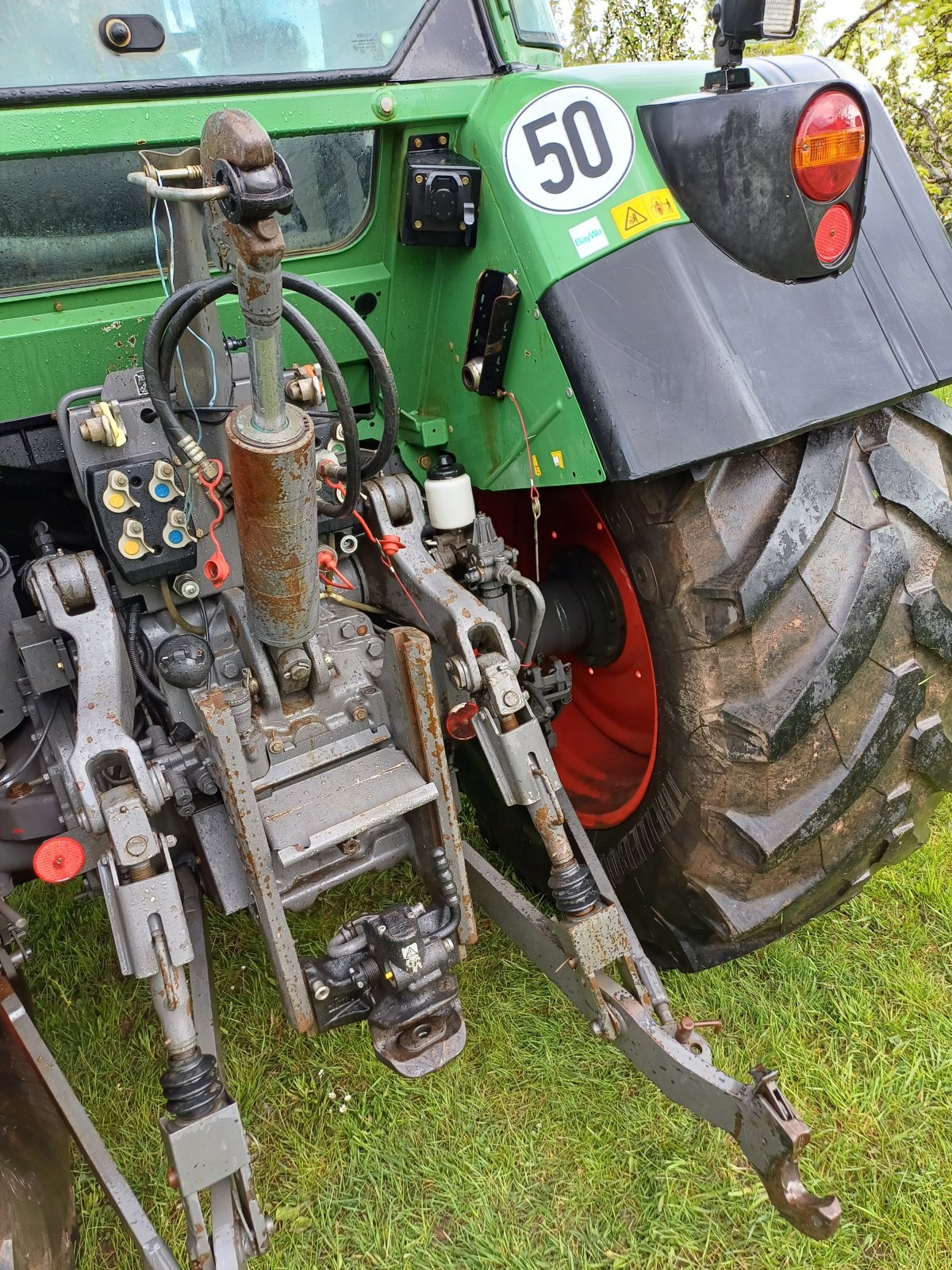 Traktor typu Fendt Farmer 415 Vario, Gebrauchtmaschine v Waldberg (Obrázok 3)