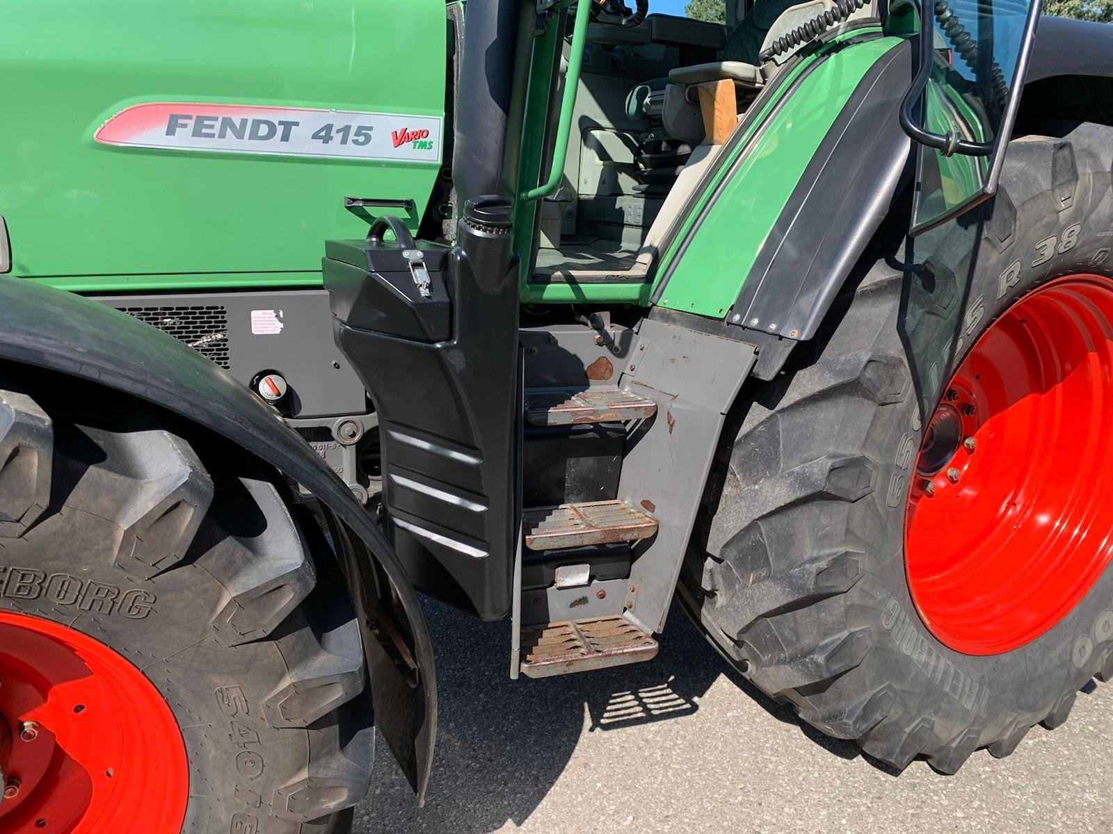 Traktor του τύπου Fendt Farmer 415 Vario, Gebrauchtmaschine σε Seehausen (Φωτογραφία 9)