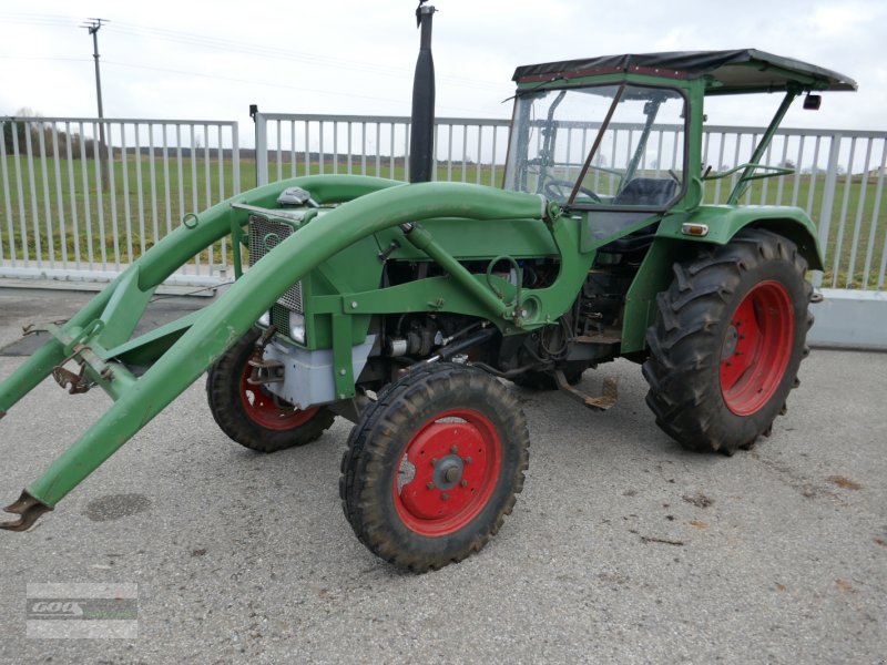 Traktor des Typs Fendt Farmer 4S Hinterrad mit Hydro-Lenkung und Frontlader. Technisch OK!, Gebrauchtmaschine in Langenzenn (Bild 1)