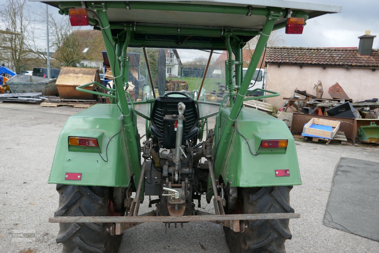 Traktor tip Fendt Farmer 4S Hinterrad mit Hydro-Lenkung und Frontlader. Technisch OK!, Gebrauchtmaschine in Langenzenn (Poză 5)