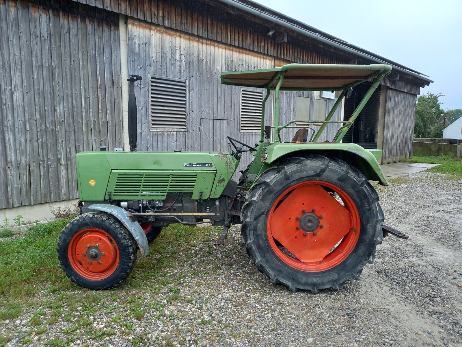 Traktor du type Fendt Farmer 4S, Gebrauchtmaschine en Alling (Photo 3)