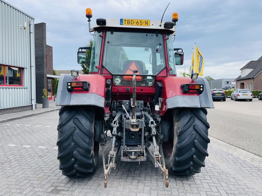 Traktor des Typs Fendt Favorit 510 C Fronthef +pto, Gebrauchtmaschine in BOEKEL (Bild 4)