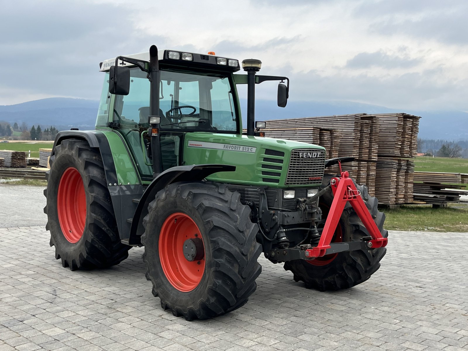 Traktor типа Fendt Favorit 512 C, Gebrauchtmaschine в Neureichenau (Фотография 3)