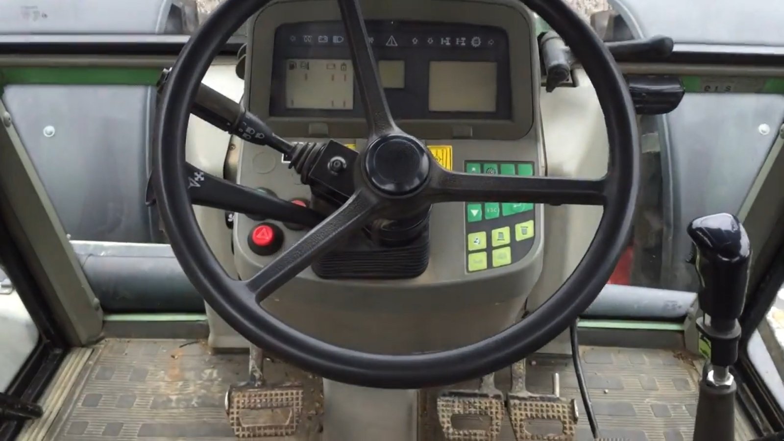 Traktor des Typs Fendt Favorit 512 C, Gebrauchtmaschine in Casic (Bild 4)