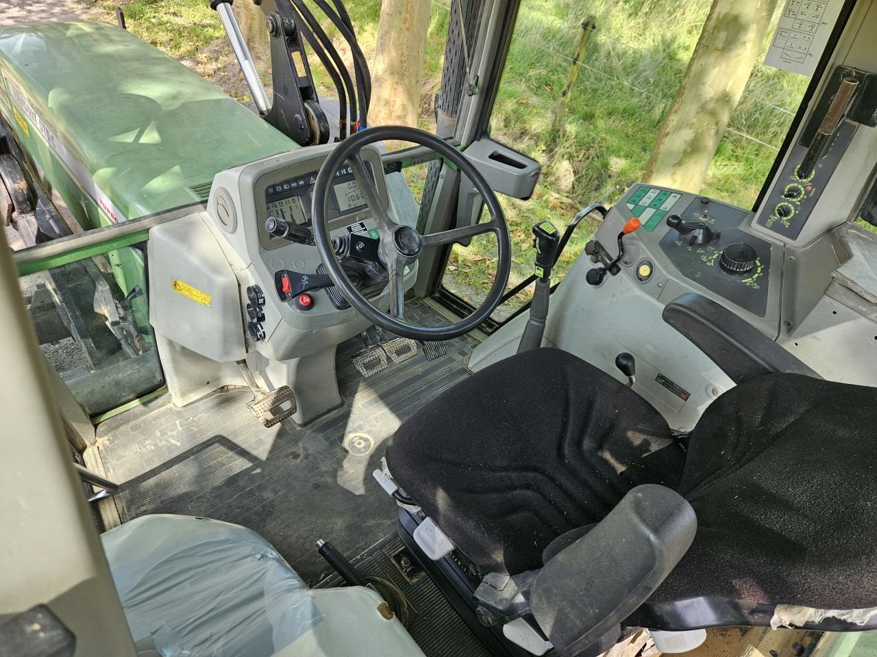 Traktor of the type Fendt Favorit 515 C Turboshift, Gebrauchtmaschine in Bergen op Zoom (Picture 10)